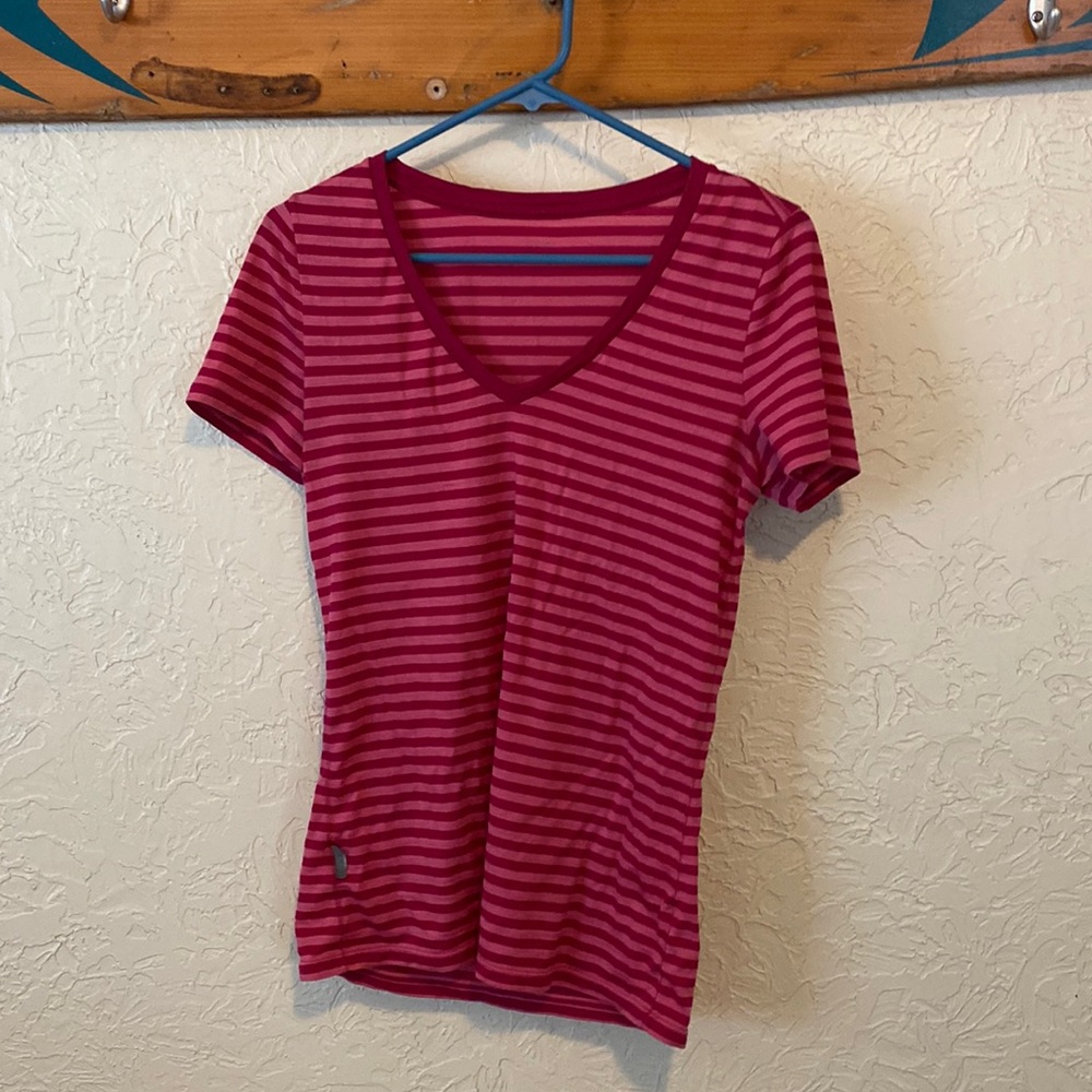 Icebreaker V neck Small